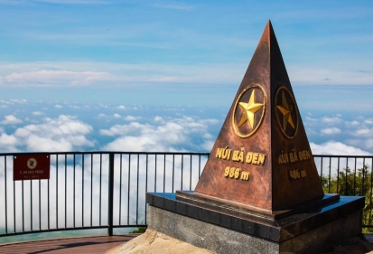 TÂY NINH - ĐỈNH VÂN SƠN - CHINH PHỤC NÓC NHÀ NAM BỘ - TÒA THÁNH CAO ĐÀI TÂY NINH